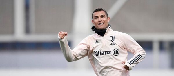 Криштиану Роналду первым набрал 250 миллионов подписчиков в Instagram - Sputnik Беларусь