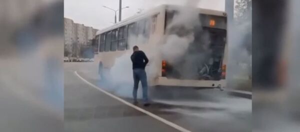 Рейсовый автобус загорелся во время движения в Гродно - Sputnik Беларусь