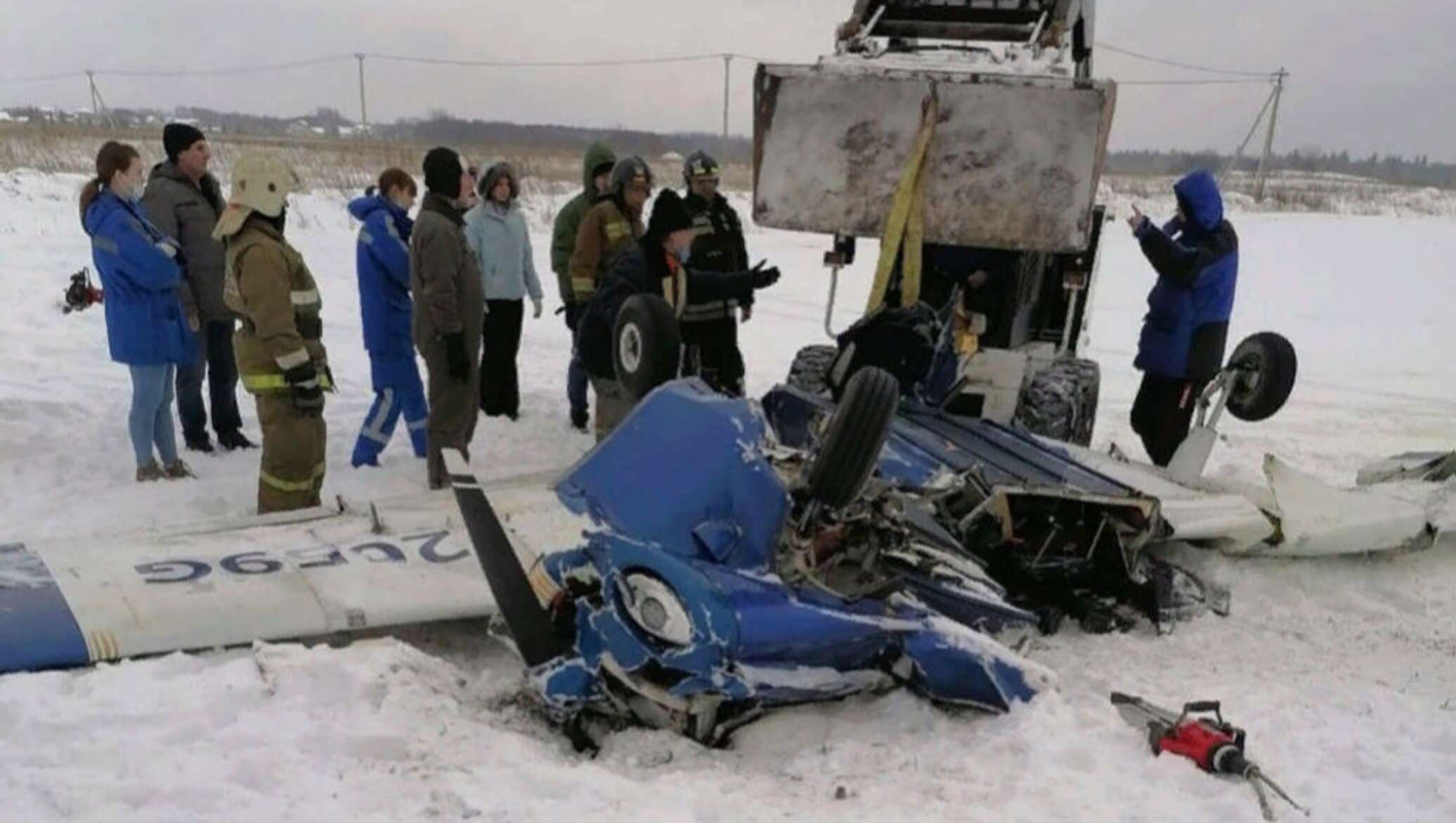 Самолет потерпел катастрофу