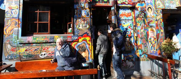 Один из кофешопов сети Бульдог в Амстердаме Один из кофешопов сети Бульдог в Амстердаме - Sputnik Беларусь