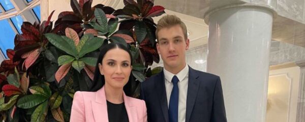 Журналистка Наиля Аскер-заде с Николаем Лукашенко во Дворце Независимости в Минске - Sputnik Беларусь