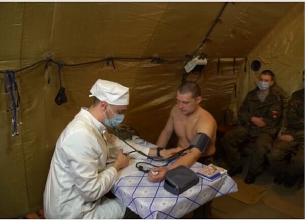 Российские миротворцы в Карабахе сделали первые прививки вакциной Спутник V - Sputnik Беларусь