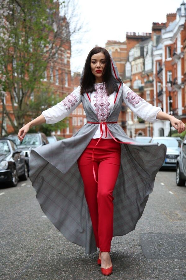 Миссия дизайнера: рассказывать миру о Беларуси, ее культуре и традициях Миссия дизайнера: рассказывать миру о Беларуси, ее культуре и традициях - Sputnik Беларусь