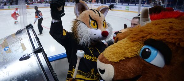 Талисманы ХК Динамо-Минск и Северсталь, архивное фото - Sputnik Беларусь