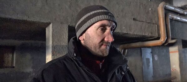 Как бездомные переживают мороз - видео - Sputnik Беларусь