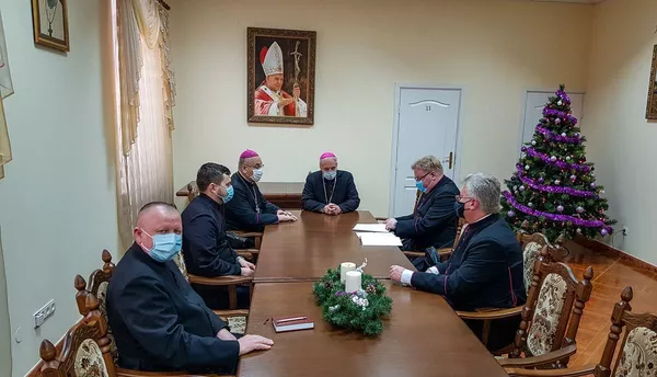 Епископ Великоселец вступил в должность Апостольского администратора епархии Епископ Великоселец вступил в должность Апостольского администратора епархии - Sputnik Беларусь