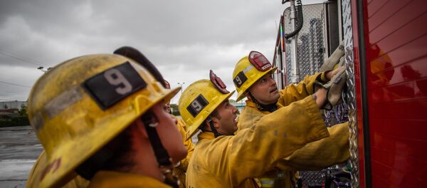 Семья в США чуть не погибла на пожаре из-за коронавируса - Sputnik Беларусь