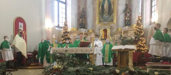 Кондрусевич представил на мессе епископа Великосельца - Sputnik Беларусь