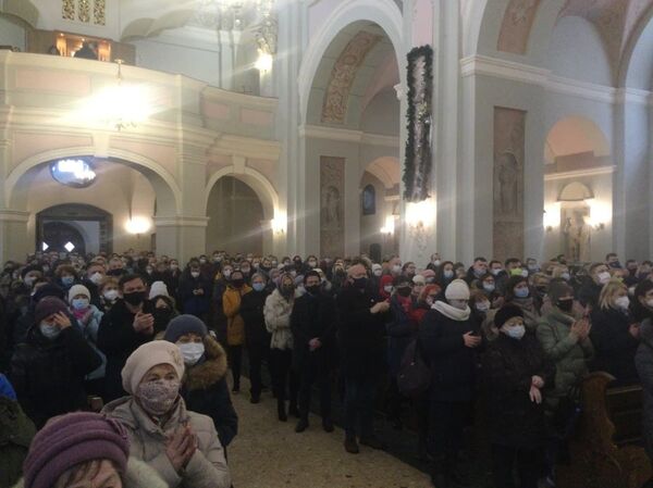 Кондрусевич представил на мессе епископа Великосельца - Sputnik Беларусь