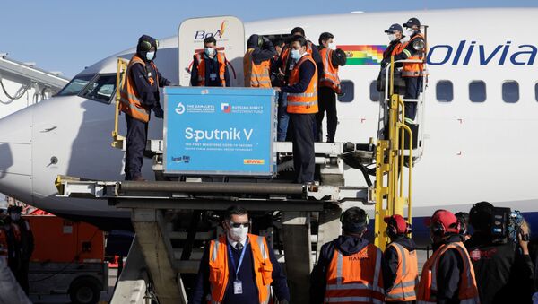 Самолет с российской вакциной Спутник V прибыл в Боливию - Sputnik Беларусь