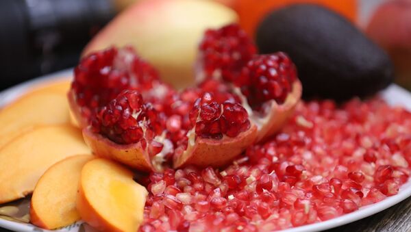 Гранат и другие сезонные фрукты, которые надо включить в зимнее меню - Sputnik Беларусь