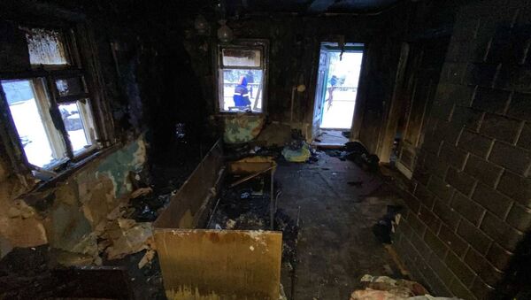 Последствия пожар в частном жилом доме в Лиде - Sputnik Беларусь