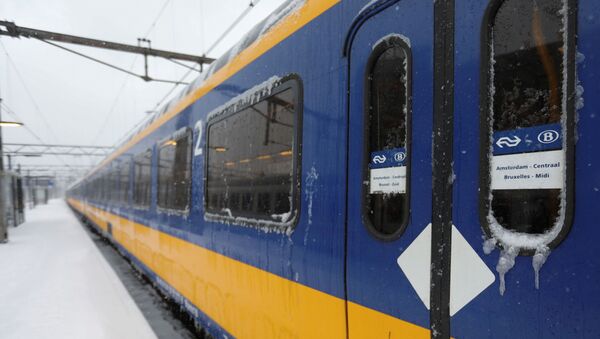 Транспортный коллапс: Германия приостановила жд-сообщение с Нидерландами - Sputnik Беларусь