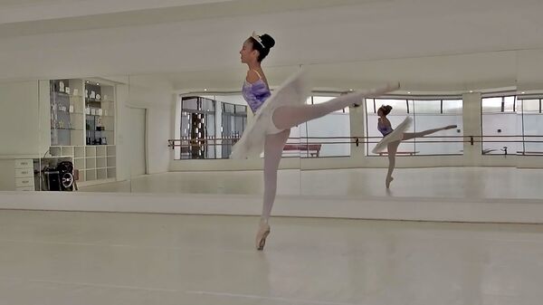 Без рук: бразильская балерина доказывает, что нет ничего невозможного - Sputnik Беларусь
