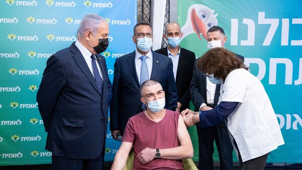 Юбилейная прививка в Израиле - Sputnik Беларусь