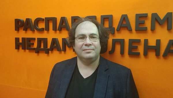 Главный редактор Литературной газеты: жду, когда мир отвергнет онлайн - Sputnik Беларусь