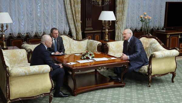Александр Лукашенко вручил Григорию Рапоте орден Почета - Sputnik Беларусь