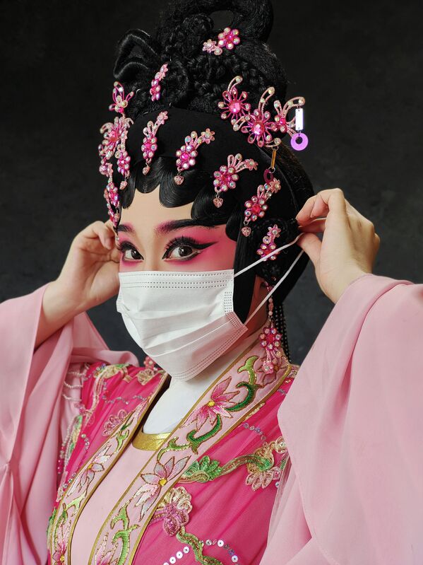 Снимок Cantonese Opera II китайского фотографа Queenie Cheen, ставший победителем в категории Eyes of the World в конкурсе 10th Mobile Photography Awards - Sputnik Беларусь