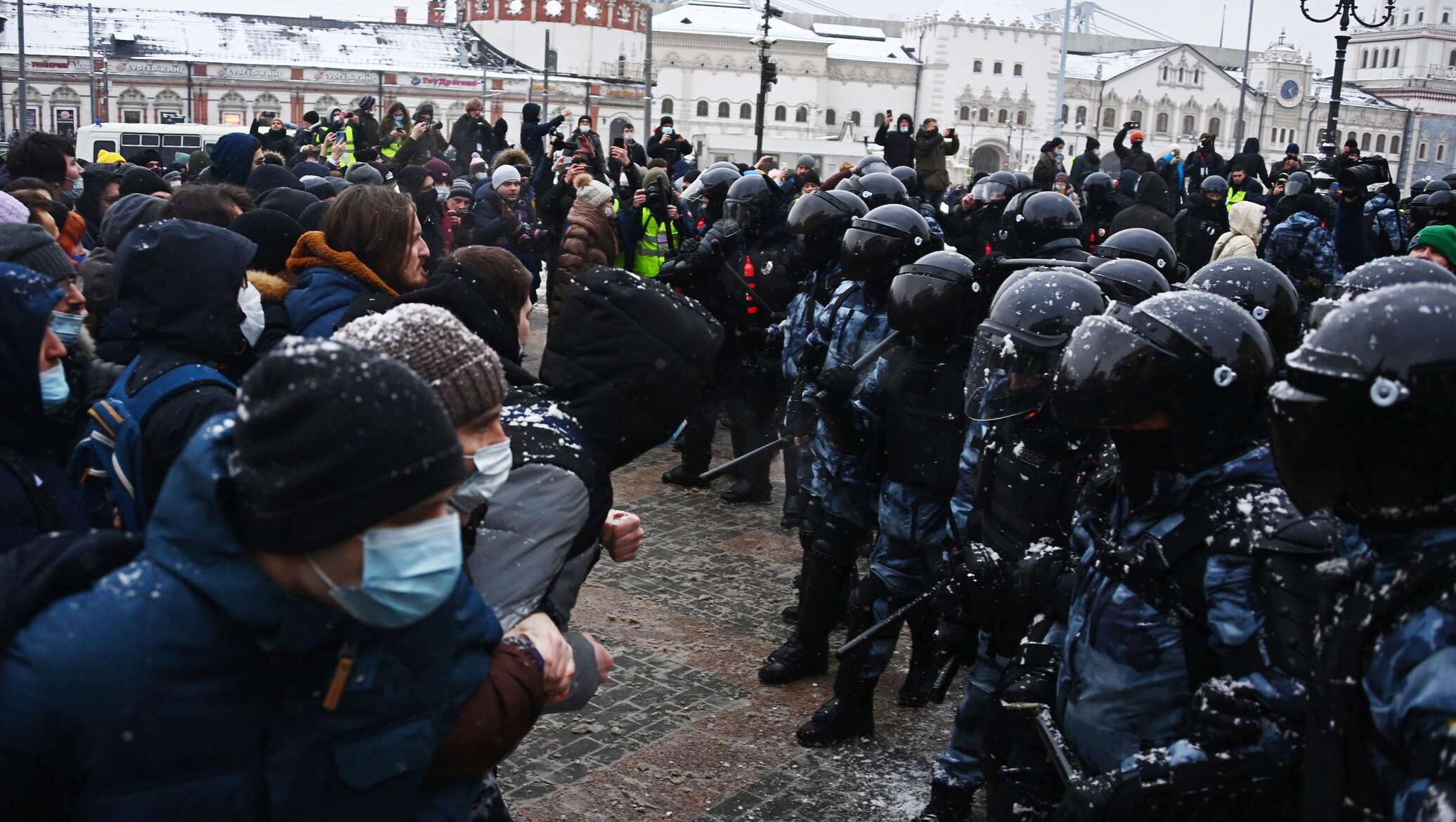 Акции протеста в москве сегодня. Митинги Навального в Москве 2021 год. Протесты в Москве. Митинги протеста в России. Несанкционированный митинг.