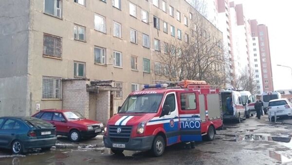 МЧС показало последствия крупного пожара в общежитии в Витебске - видео - Sputnik Беларусь