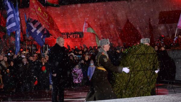 Лукашенко на памятном мероприятии в мемориальном комплексе Хатынь - Sputnik Беларусь
