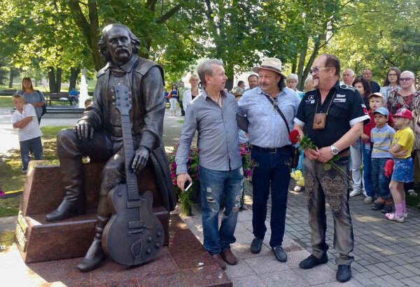 Могила леонида борткевича в минске фото