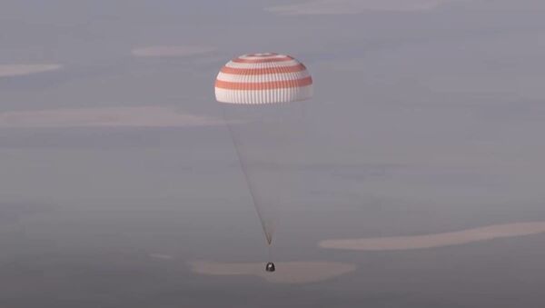 Экипаж МКС совершил успешную посадку 17 апреля 2021 года - Sputnik Беларусь