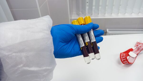Забор крови для анализа на антитела к коронавирусу - Sputnik Беларусь