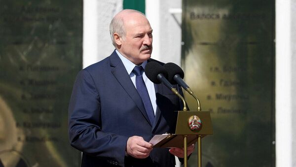 Лукашенко в годовщину трагедии на ЧАЭС посещает Брагин - Sputnik Беларусь