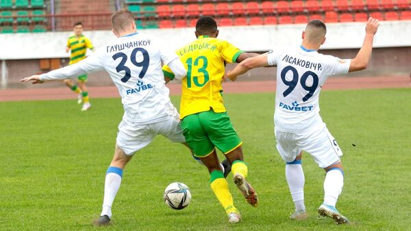 Неман проиграл Ислочи в чемпионате Беларуси по футболу - Sputnik Беларусь