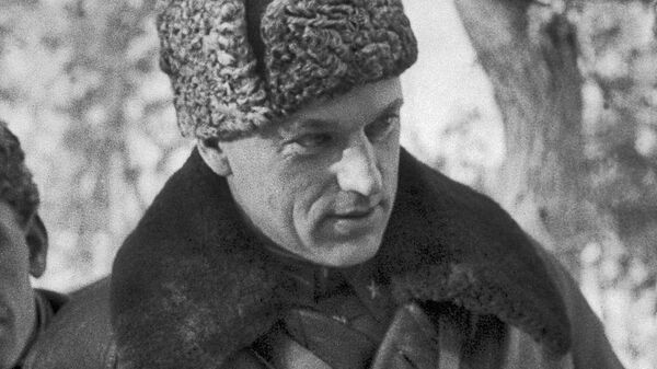 Генерал-лейтэнант Канстанцін Ракасоўскі на камандным пункце 16-й арміі, снежань 1941 года - Sputnik Беларусь