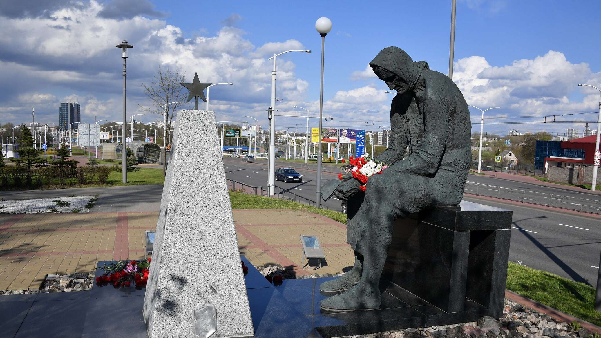 Минска правда. Минск памятники. Новый памятник в Беларуси. Памятник геноциду в Минске. Памятник на Минской Москва.