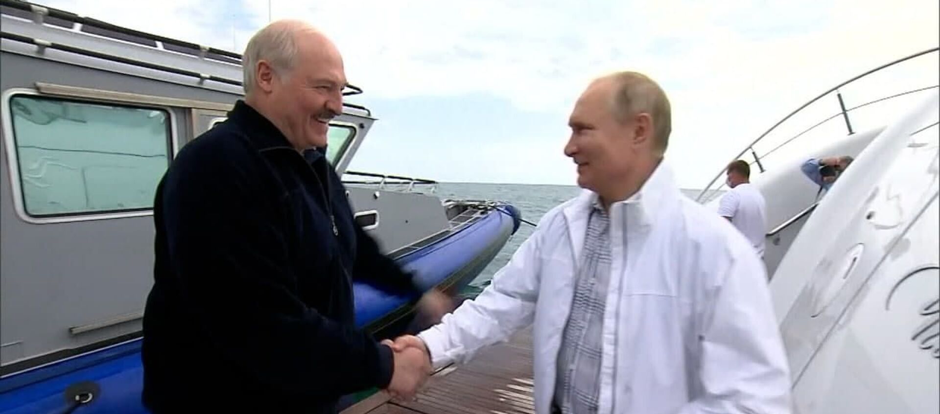 Путин и Лукашенко покатались на яхте - видео - Sputnik Беларусь, 1920, 30.05.2021