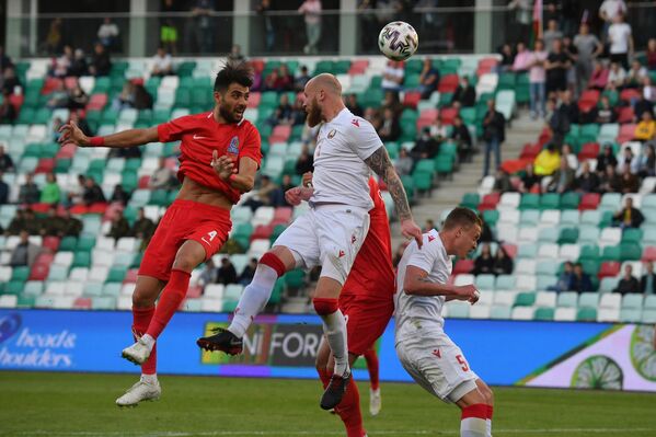 До этого матча сборные Беларуси и Азербайджана играли трижды: была одна ничья (2:2), а также зеркальные победы со счетом 1:0. - Sputnik Беларусь
