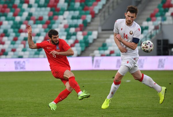 Белорусы в этом матче нанесли шесть ударов по воротам соперника, азербайджанцы – 22 удара. - Sputnik Беларусь