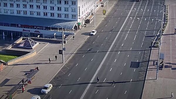 Дерзкое ограбление произошло в центре Витебска (видео) - Sputnik Беларусь
