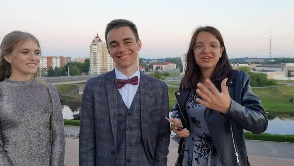 Выпускники школ Витебска встречают рассвет - Sputnik Беларусь