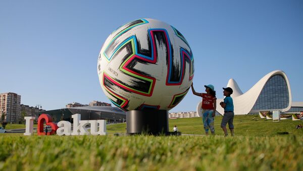 Официальный мяч Евро-2020 в Баку - Sputnik Беларусь