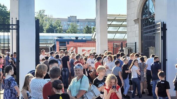 В Витебске выстраиваются длинные очереди на Поезд Победы - Sputnik Беларусь