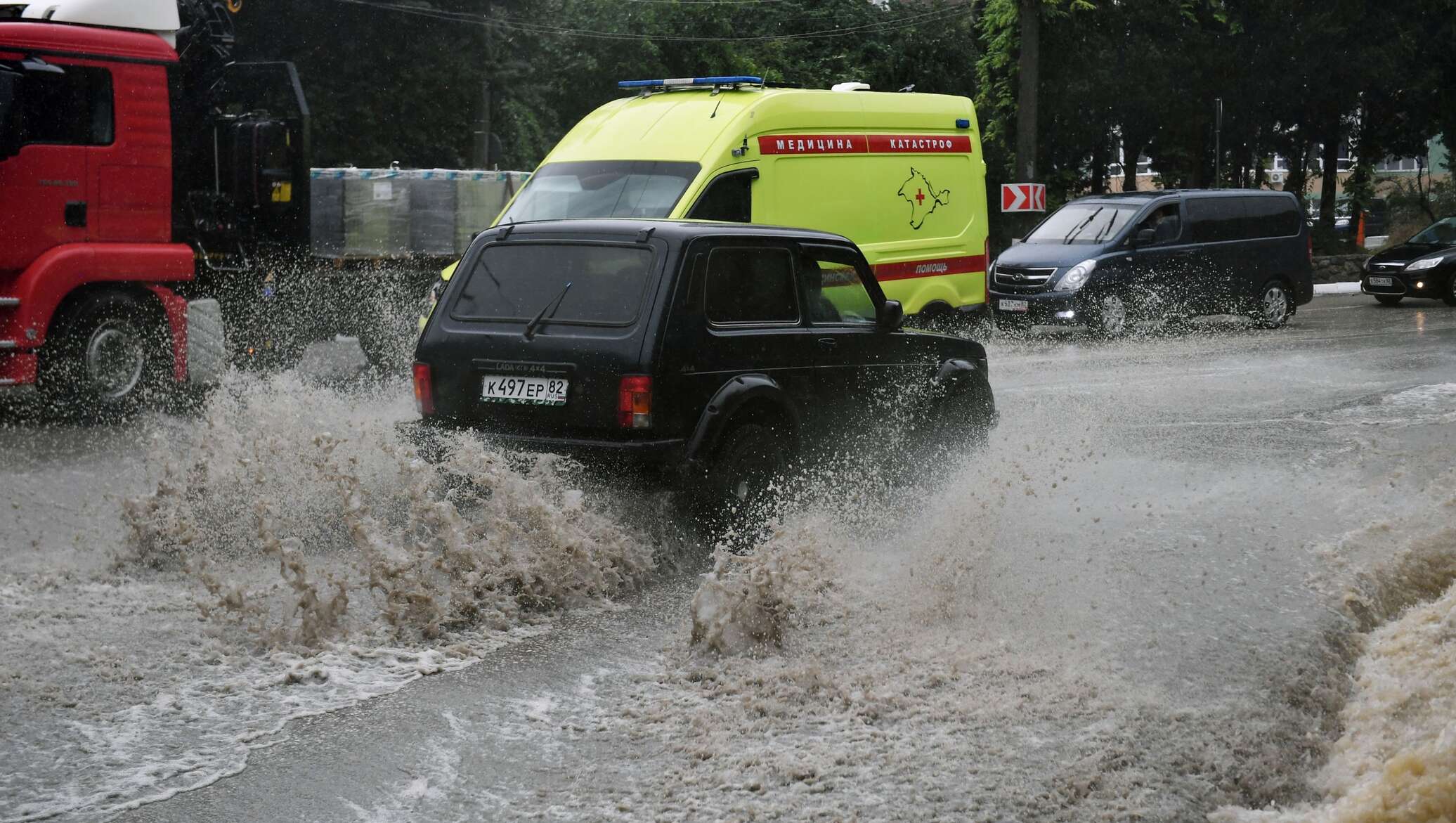 Один из главных курортов России тонет в потоках воды – видео - 18.06.2021,  Sputnik Беларусь