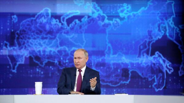 Чем прямая линия с Владимиром Путиным отличалась от предыдущих? - Sputnik Беларусь
