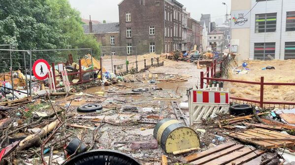 В южном регионе Бельгии - Валлонии были затоплены десятки населенных пунктов, пострадали и два крупнейших города региона - Льеж и Намюр. - Sputnik Беларусь