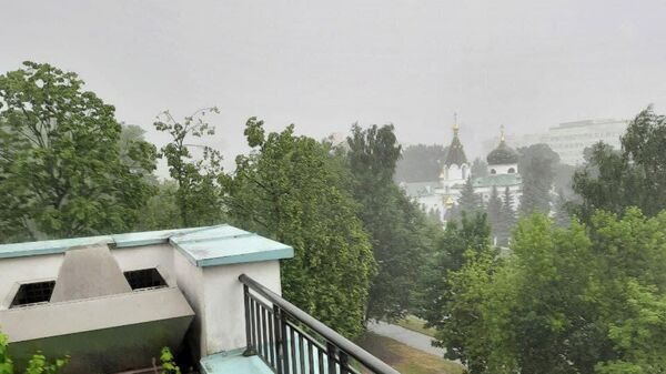 Дождь в Минске - Sputnik Беларусь