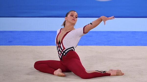 Немецкая гимнастка выступает в вольных упражнениях - Sputnik Беларусь