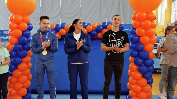 В Витебске чествовали олимпийских чемпионов по прыжкам на батуте (видео) - Sputnik Беларусь