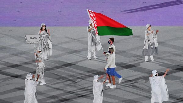 Спортсмены сборной Беларуси на параде атлетов на церемонии открытия XXXII летних Олимпийских игр в Токио - Sputnik Беларусь