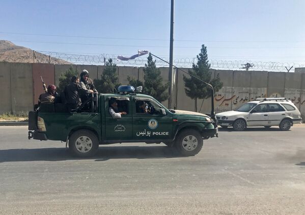 Талибы уже организовали патрулирование улиц. В Кабуле введен комендантский час. - Sputnik Беларусь