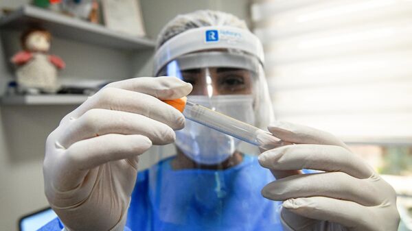 В чем грипп путают с коронавирусом, и чем это особенно опасно ― ученый - Sputnik Беларусь