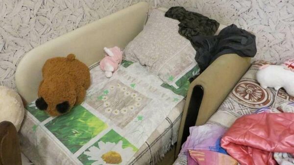 В Бобруйске мужчина избил до смерти малолетнюю дочь сожительницы - Sputnik Беларусь