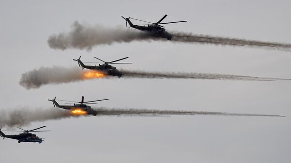 Ударные вертолеты Ми-24 во время основного этапа учений Запад-2021 - Sputnik Беларусь